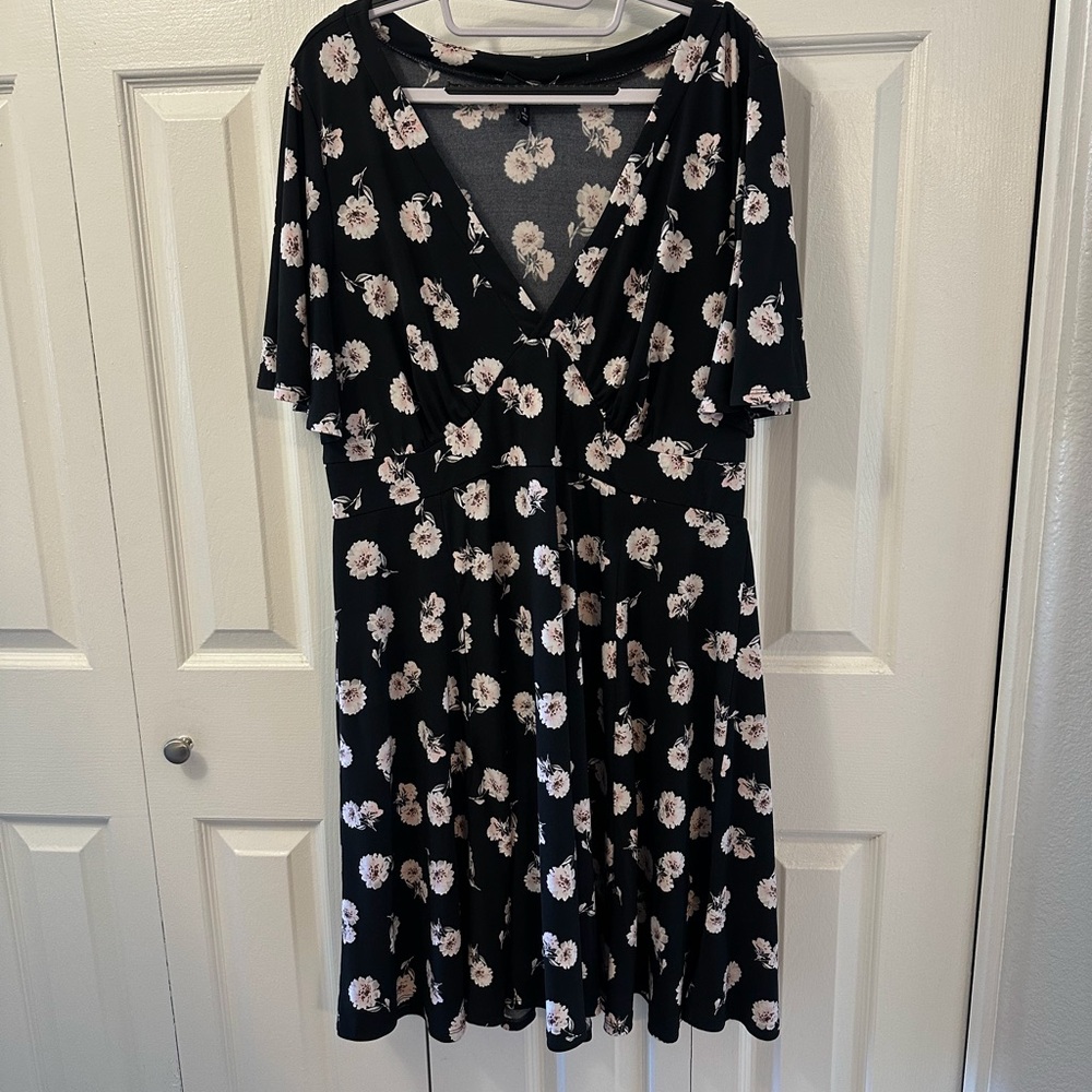 Torrid floral dress with flutter sleeves